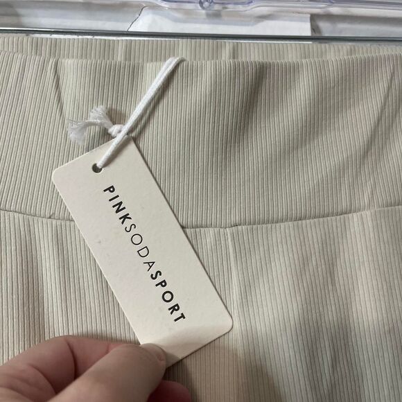 NWT Pink Soda Sport Women’s Ivory Ribbed High Waisted Flare Pants Size M - Picture 2 of 5
